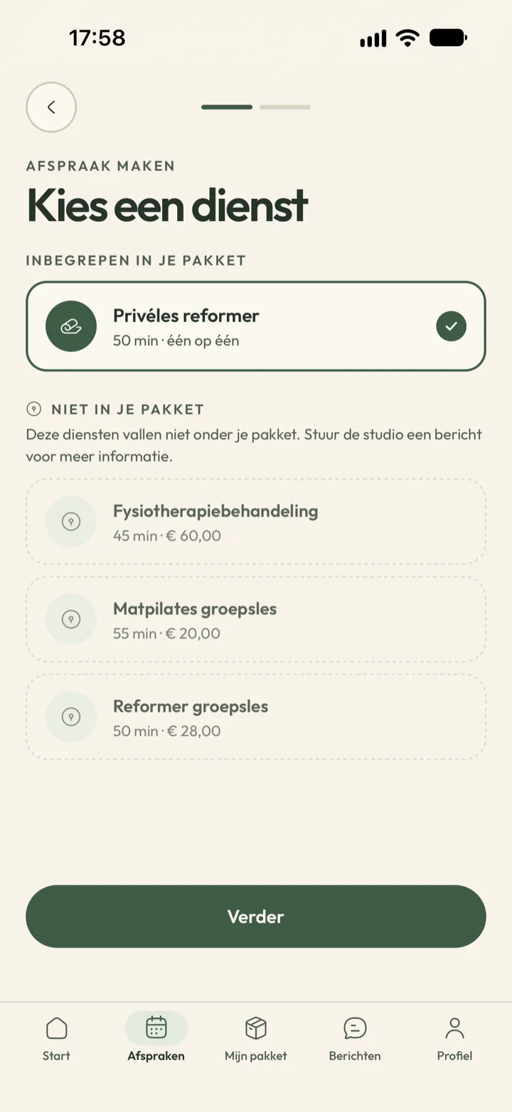 Eerste stap van boeken in Corenta: de cliënt kiest een dienst uit het eigen pakket, met een prijs bij alles daarbuiten