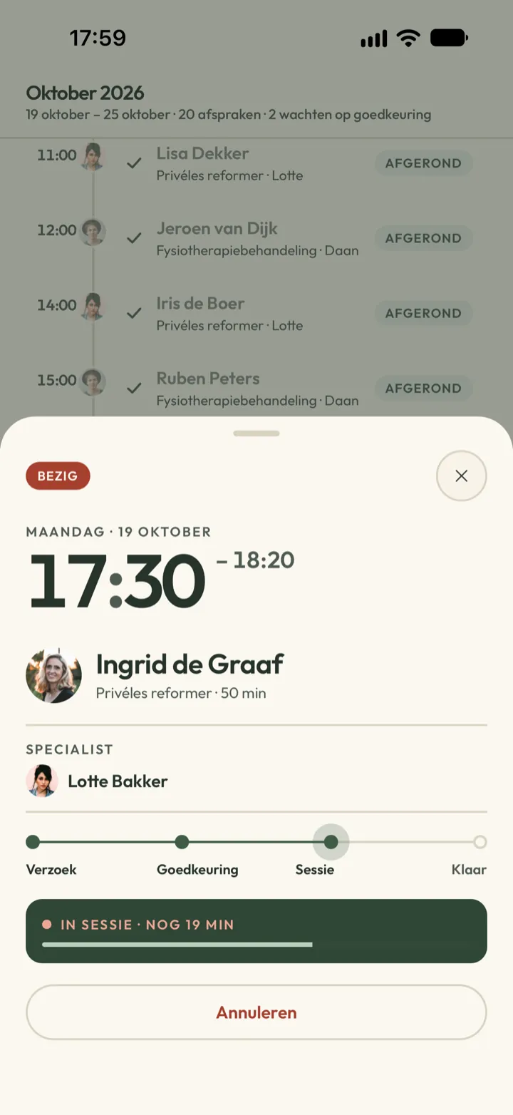 Afspraakdetail in Corenta: een bevestigde reformersessie, de toegewezen specialist, van aanvraag via bevestigd naar afgerond, verplaatsen en annuleren