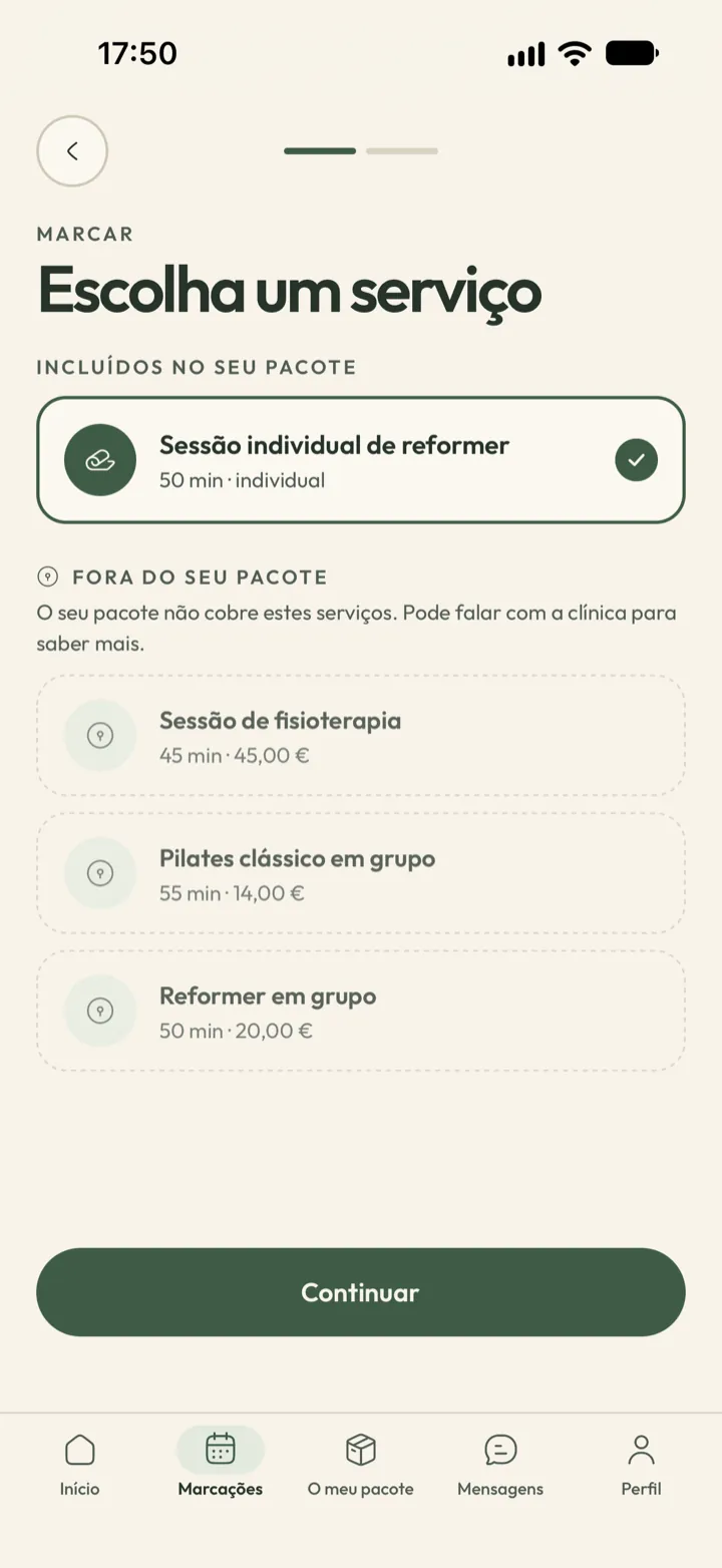 Primeiro passo de uma marcação na Corenta: o cliente escolhe um serviço do pacote, e o que está fora dele aparece com preço