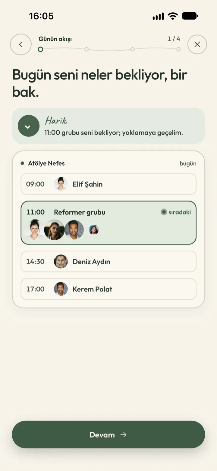 Corenta eğitmen ekranı: sıradaki reformer grup dersi ve günün randevuları saat sırasıyla